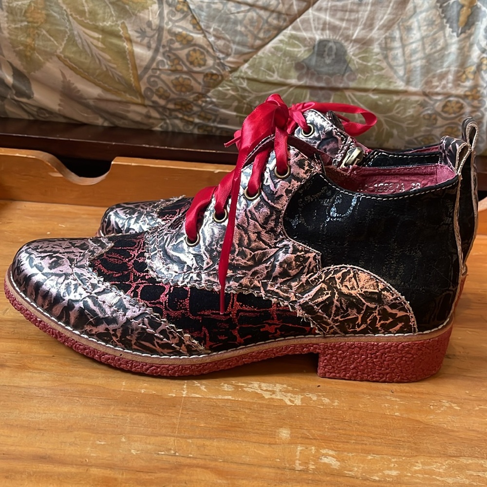 Laura Vita leather booties - Picture 3 of 8
